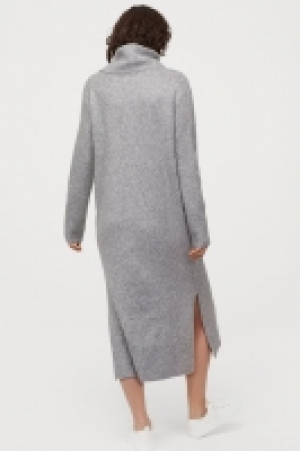  Robe col roulé en maille 19.99 €