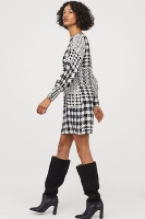  Robe à encolure bateau 19.99 €