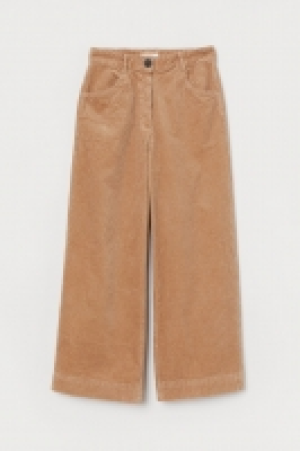  Pantalon en velours côtelé 19.99 €