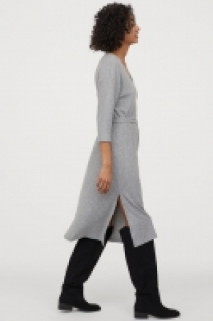  Robe en jersey côtelé 12.99 €
