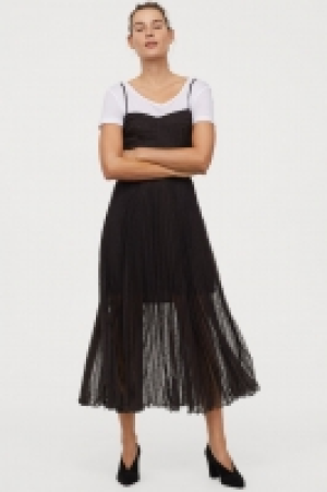  Robe plissée en plumetis 19.99 €