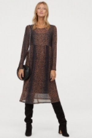 HM   MAMA Robe en mesh