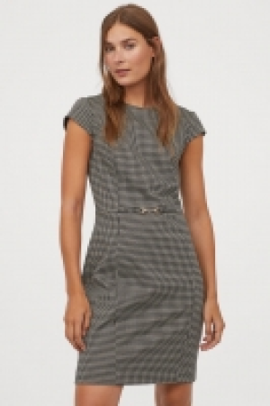 HM   Robe de longueur genou