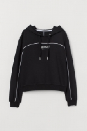  Sweat court avec capuche 9.99 €