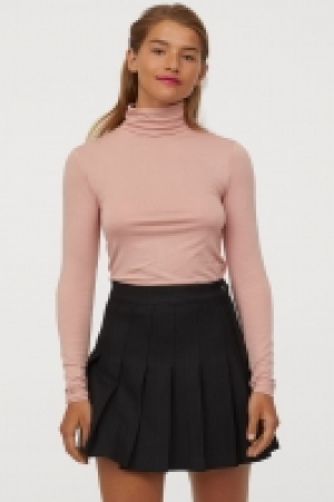  Top col roulé court 4.99 €