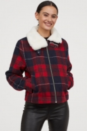  Veste feutrée 24.99 €