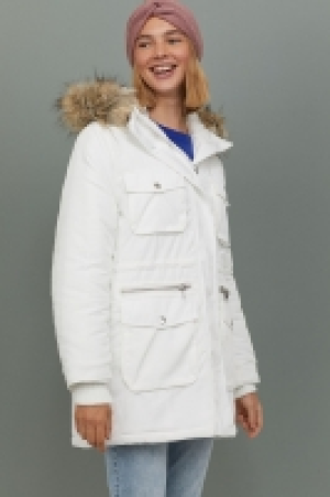  Parka matelassée avec capuche 19.99 €