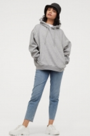  Sweat à capuche oversize 17.99 €