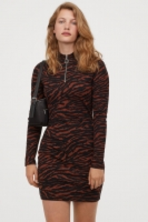  Robe en jersey à col droit 6.99 €