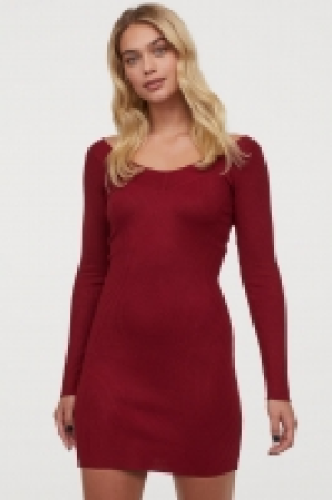  Robe en maille côtelée 12.99 €