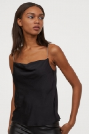  Top en satin avec strass 6.99 €