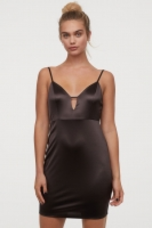  Robe brillante 7.99 €