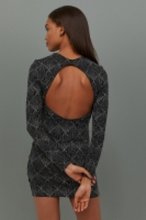  Robe moulante et scintillante 14.99 €