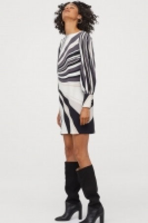  Robe à encolure bateau 12.99 €