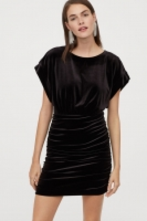  Robe en velours 19.99 €