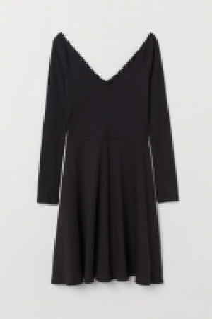  Robe épaules nues 7.99 €