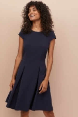  Robe à mancherons 20.99 €