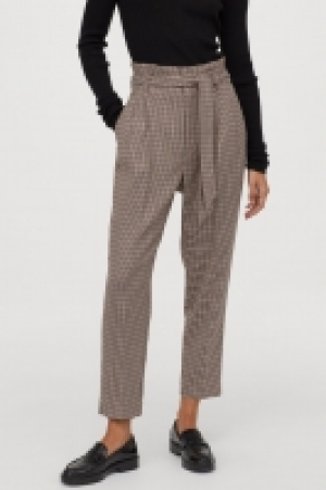  Pantalon paper bag 17.99 €