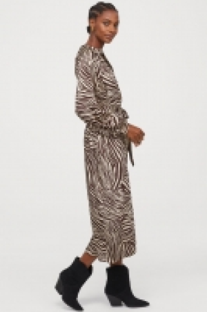  Robe avec ceinture à nouer 14.99 €