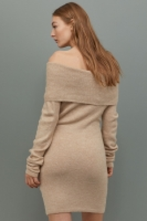  Robe épaules nues 12.99 €