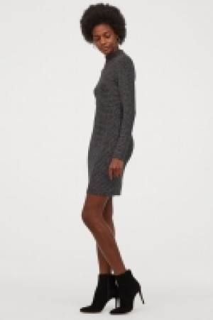  Robe ajustée 10.99 €