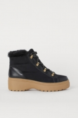  Bottines chaudement doublées 16.99 €