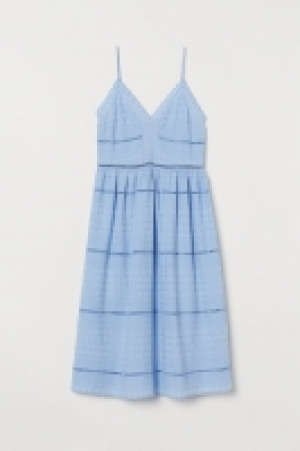  Robe brodée 18.99 €