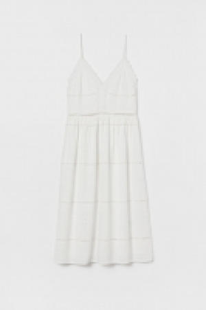  Robe brodée 16.99 €