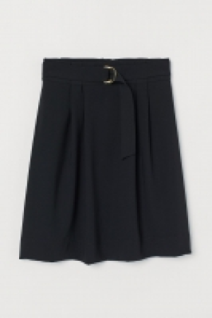  Jupe avec ceinture 13.99 €