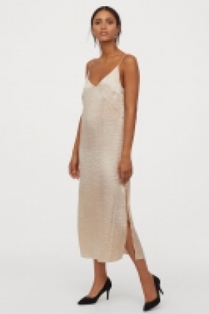  Robe combinaison en satin 8.99 €