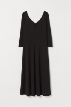  Robe à encolure danseuse 8.99 €