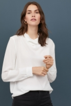 HM   Blouse à col drapé