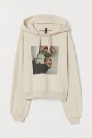  Sweat court avec capuche 11.99 €