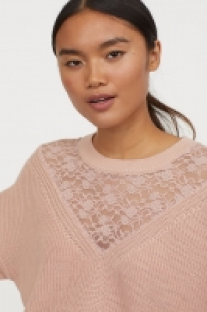 HM   Pull côtelé avec dentelle