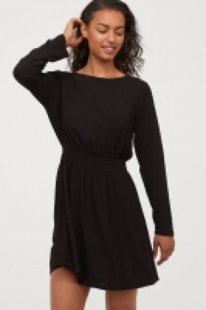  Robe courte 12.99 €