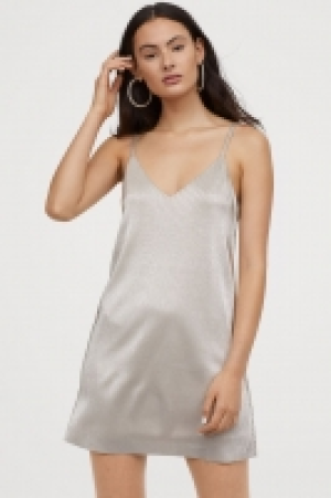  Robe plissée 8.99 €