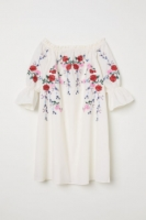  Robe épaules nues 13.99 €