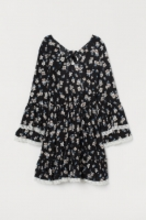  Robe à manches trompette 16.99 €
