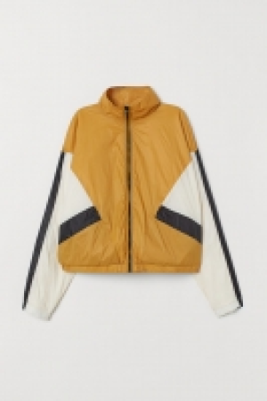  Veste coupe-vent carrée 13.99 €