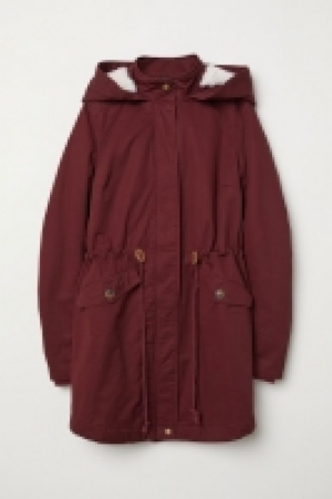  Parka matelassée avec capuche 18.99 €