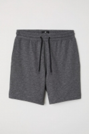  Short en molleton 4.99 €
