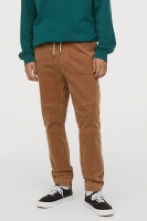  Pantalon en velours côtelé 11.99 €