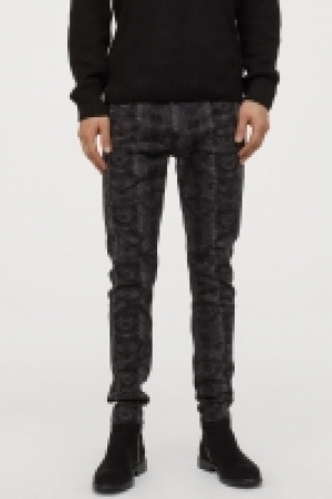  Pantalon en twill Skinny Fit 11.99 €