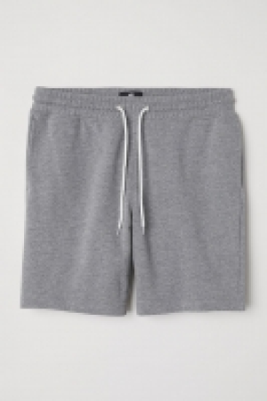  Short en molleton 7.99 €
