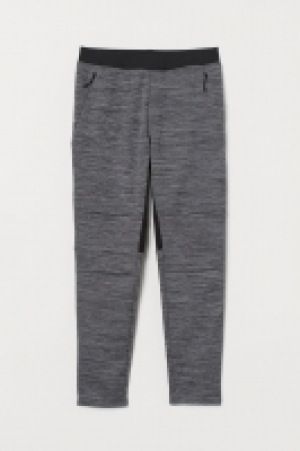  Pantalon training 16.99 €
