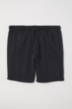  Short en molleton 8.99 €