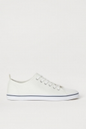  Tennis en toile 8.99 €