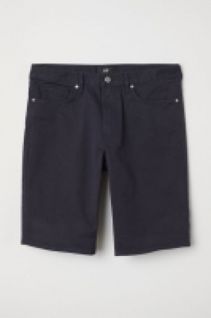  Short en twill 7.99 €