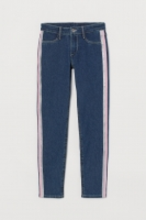  Skinny Fit Jeans 11.99 €