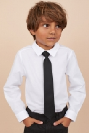  Chemise avec cravate/nud 8.99 €